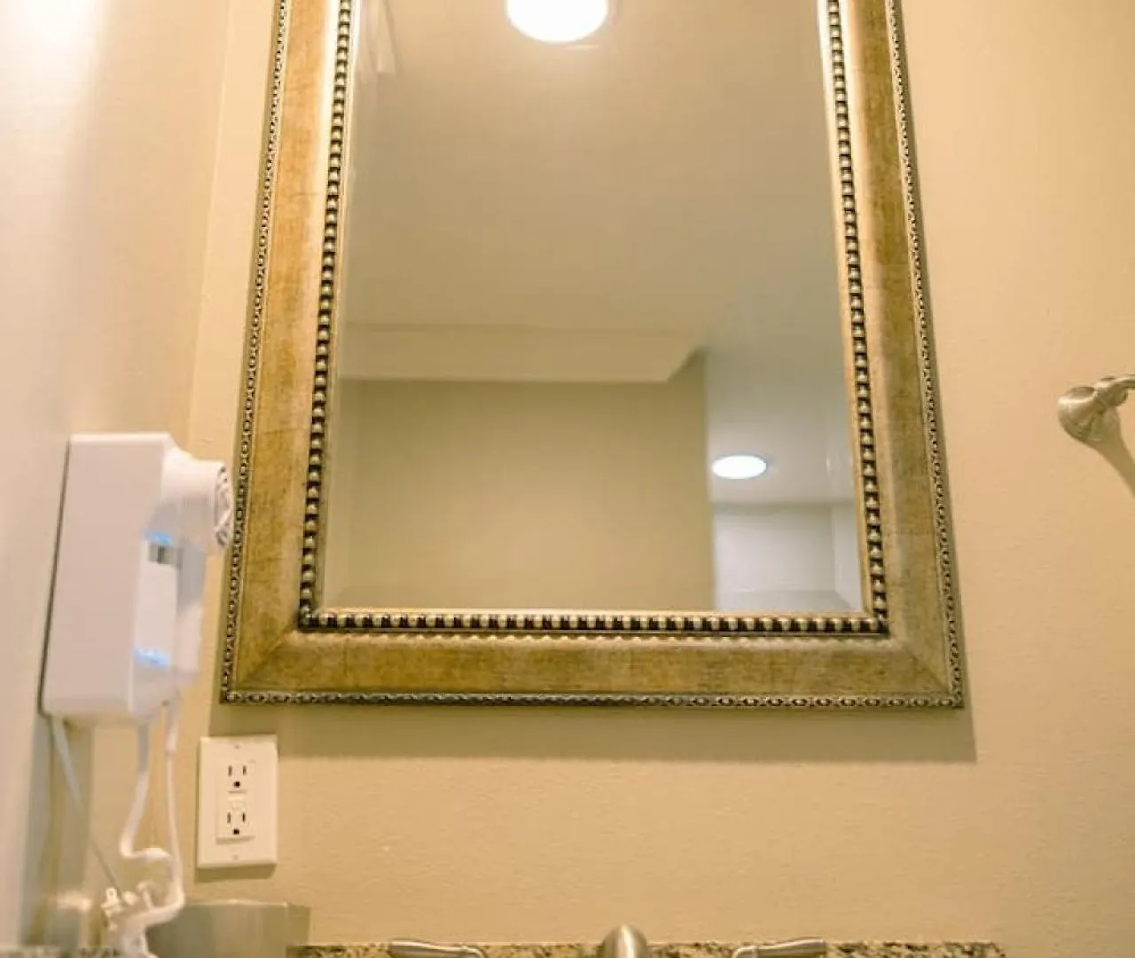 Harborwalk Village Two Bedroom Vacation Rental Destin 0*,